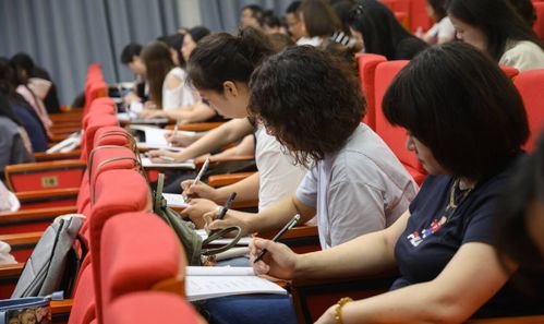 2024年渝中區教師暑期全員集中培訓正式啟動 賦能教育發展，聚焦專業成長